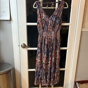 328.    Floral Sleeveless Maxi Dress